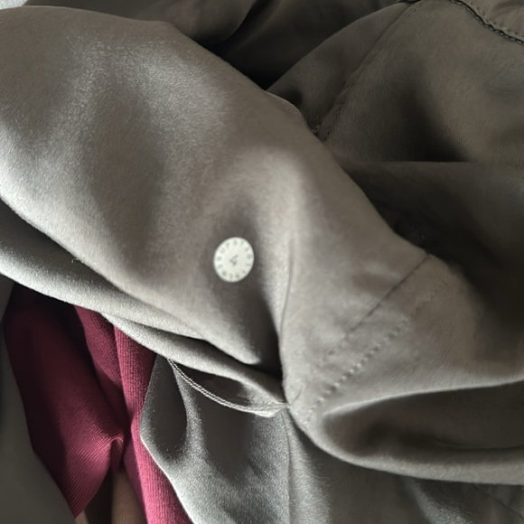 Lululemon day essentials jacket - Picture 6 of 6
